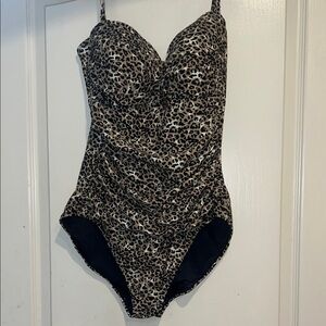 Leopard Print One Piece Swimsuit Sweetheart Neckline with Detachable Straps